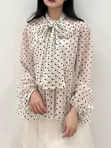 GRACE CONTINENTAL MORITA AI コーディネート画像