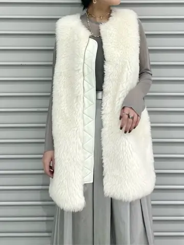 GRACE CONTINENTAL yoshi コーディネート画像