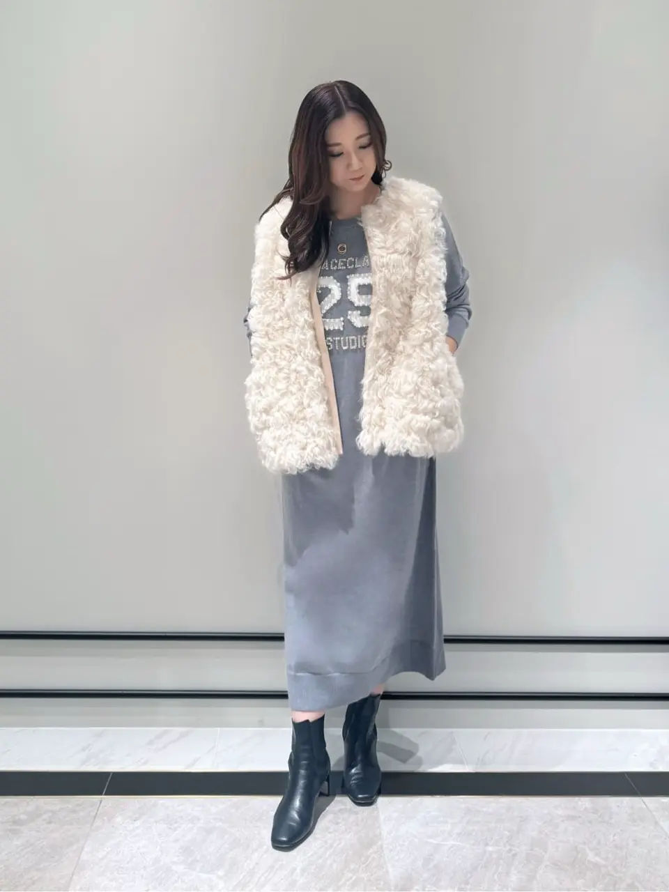 GRACE CONTINENTAL MOMOKO コーディネート画像