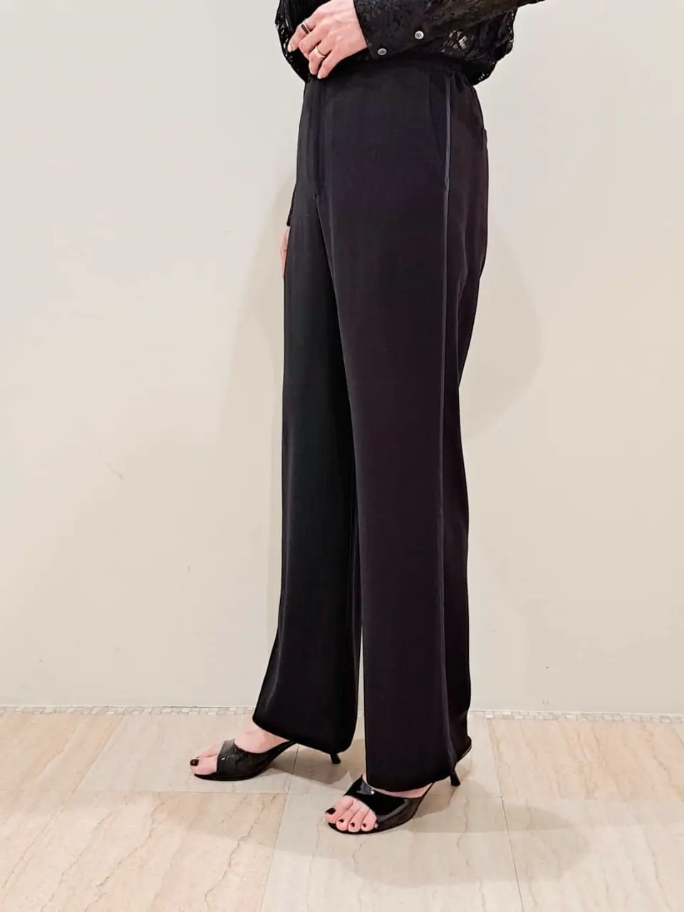 GRACE CONTINENTAL 今野　志保 コーディネート画像