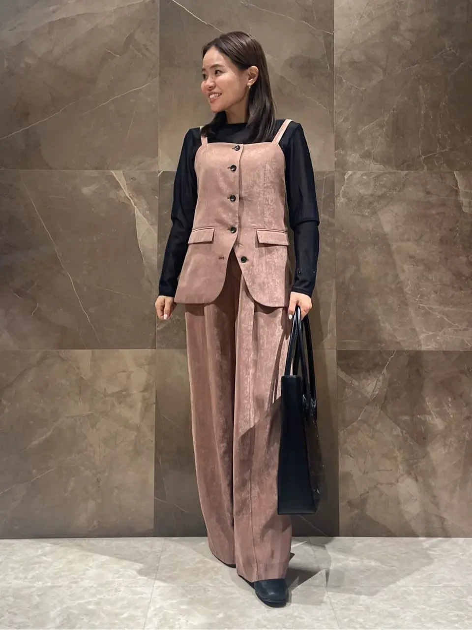 GRACE CONTINENTAL 穐山　香織 コーディネート画像