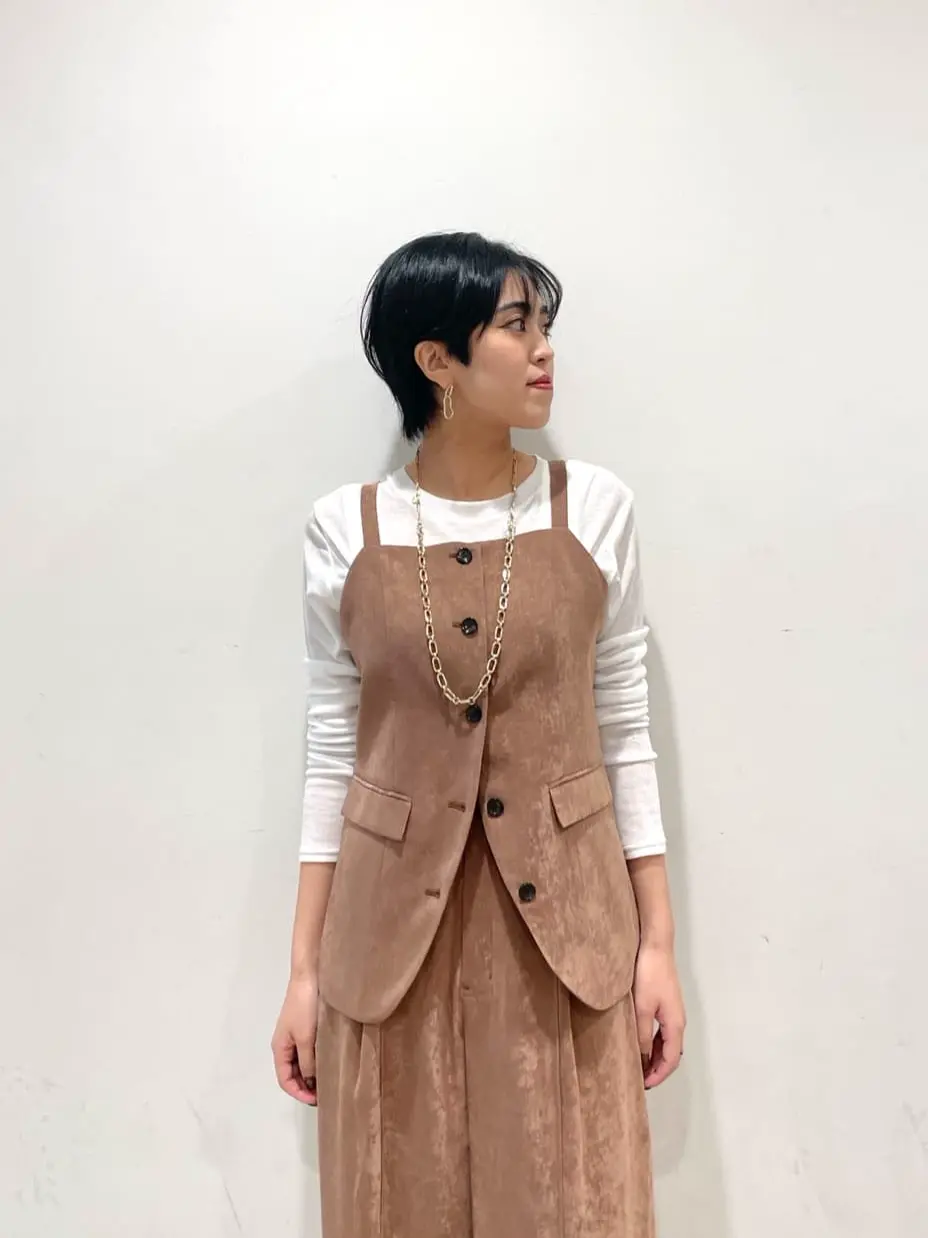 GRACE CONTINENTAL yoshi コーディネート画像