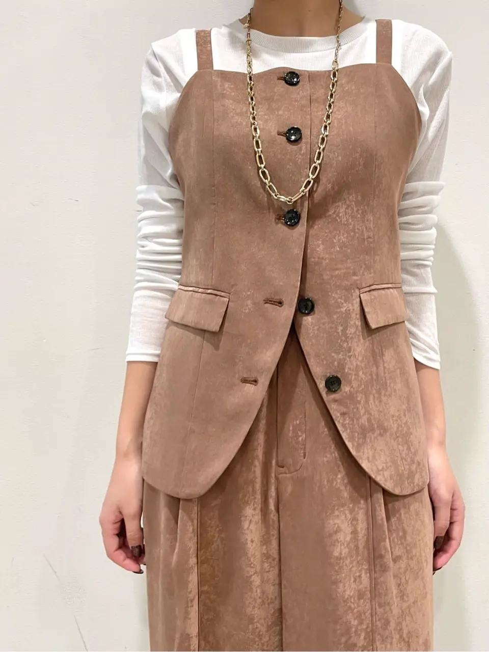 GRACE CONTINENTAL yoshi コーディネート画像