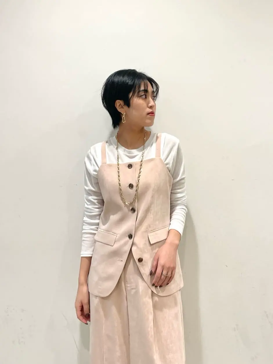 GRACE CONTINENTAL yoshi コーディネート画像