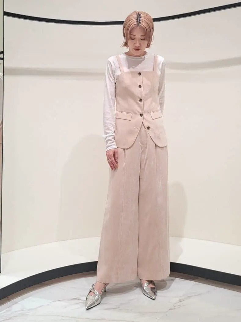 GRACE CONTINENTAL 今野　志保 コーディネート画像