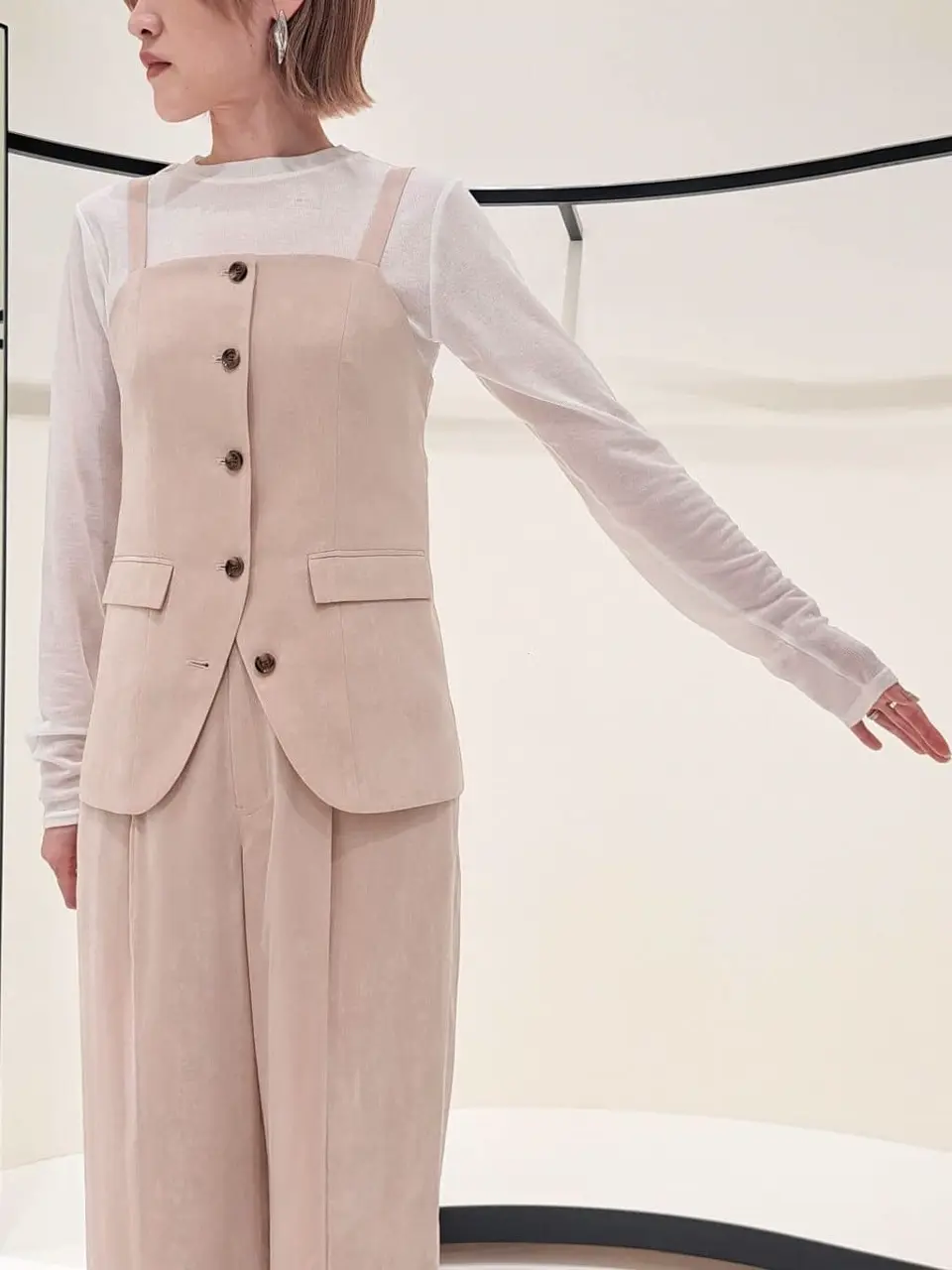 GRACE CONTINENTAL 今野　志保 コーディネート画像