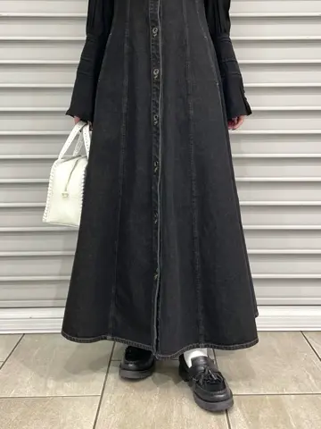 GRACE CONTINENTAL yoshi コーディネート画像