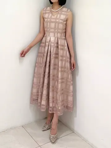 GRACE CONTINENTAL MORITA AI コーディネート画像