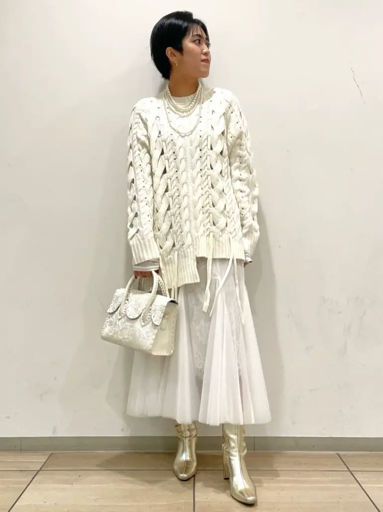 GRACE CONTINENTAL yoshi コーディネート画像