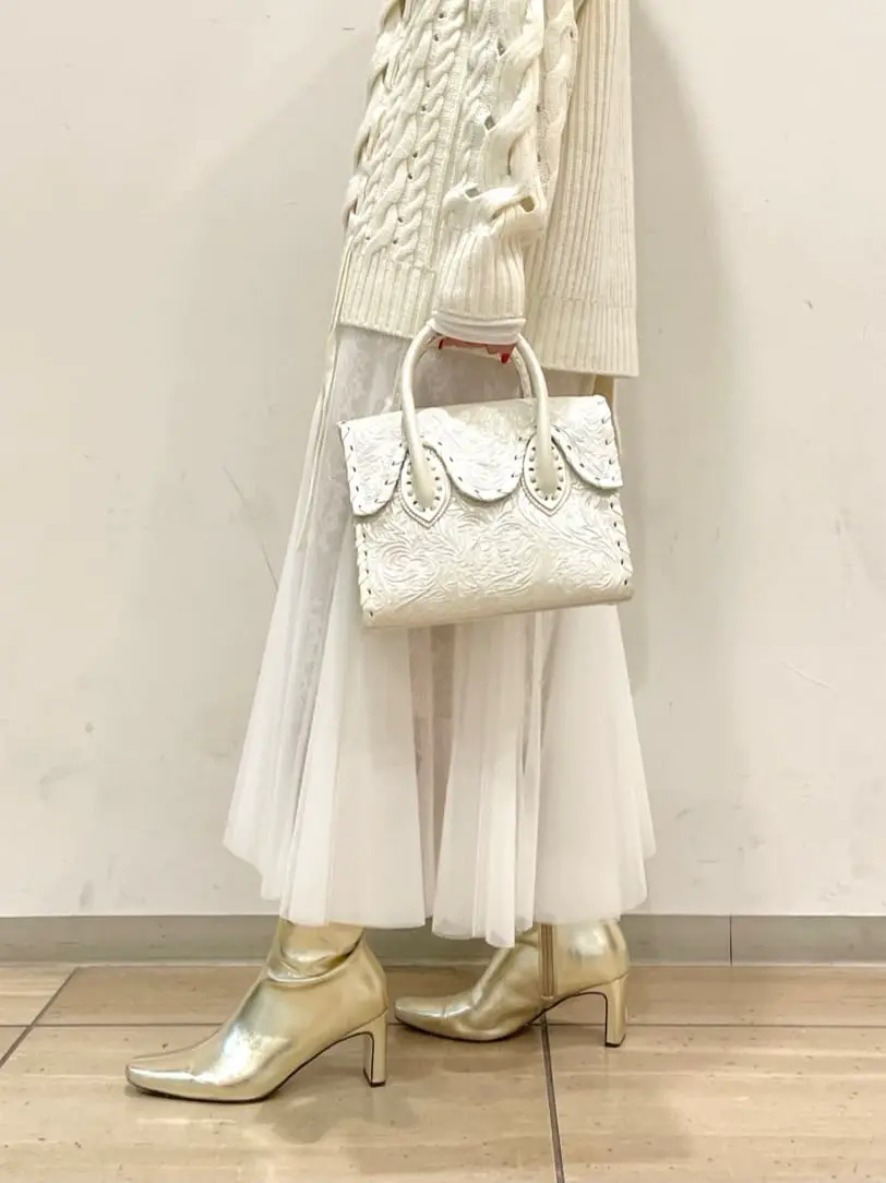 GRACE CONTINENTAL yoshi コーディネート画像