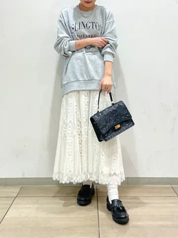 GRACE CONTINENTAL yoshi コーディネート画像