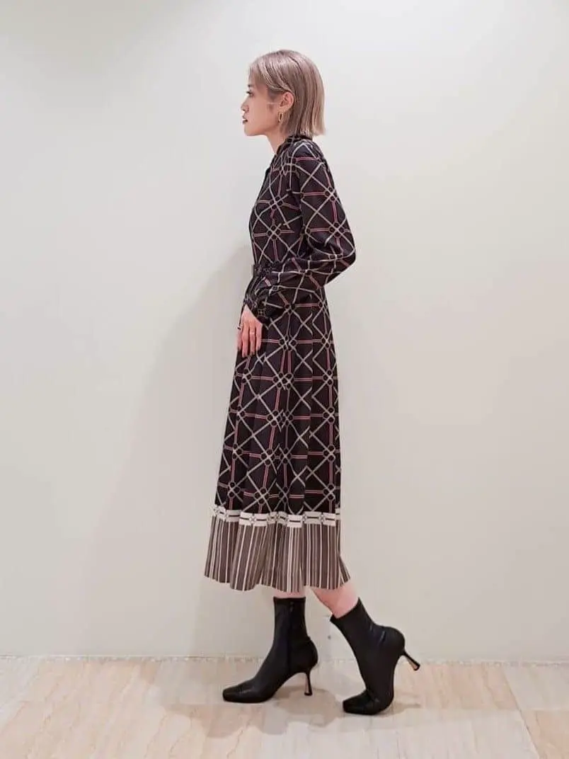 GRACE CONTINENTAL 今野　志保 コーディネート画像