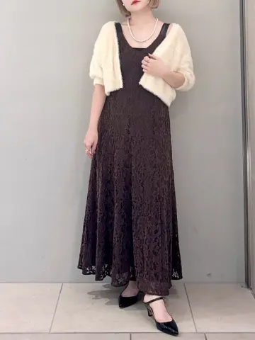 GRACE CONTINENTAL SAYUMI Nagashima コーディネート画像