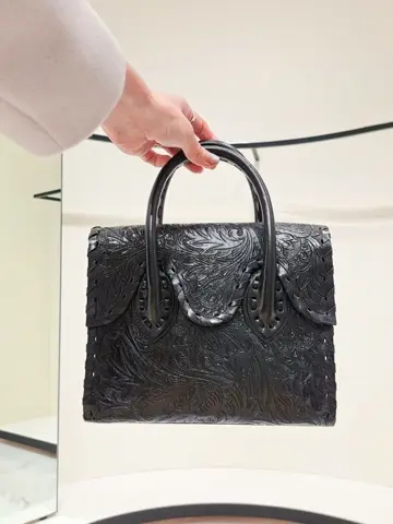 GRACE CONTINENTAL 今野　志保 コーディネート画像