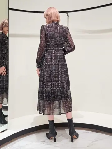 GRACE CONTINENTAL 今野　志保 コーディネート画像