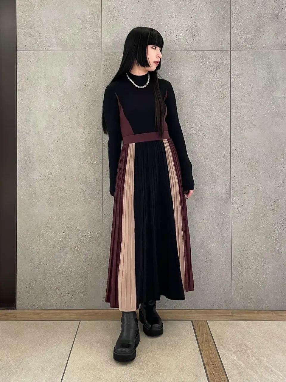 【美品】GRACE CONTINENTAL バイカラーフレアニットワンピース36 バイカラーフレアニットワンピース / GRACE CONTINENTAL | GRACE