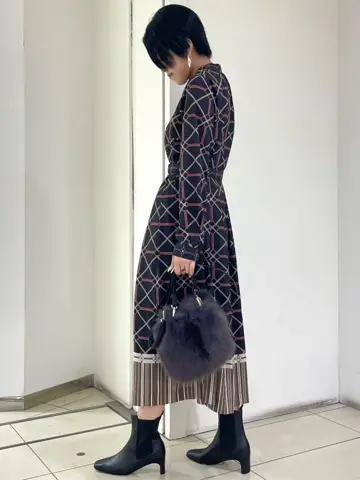 GRACE CONTINENTAL yoshi コーディネート画像