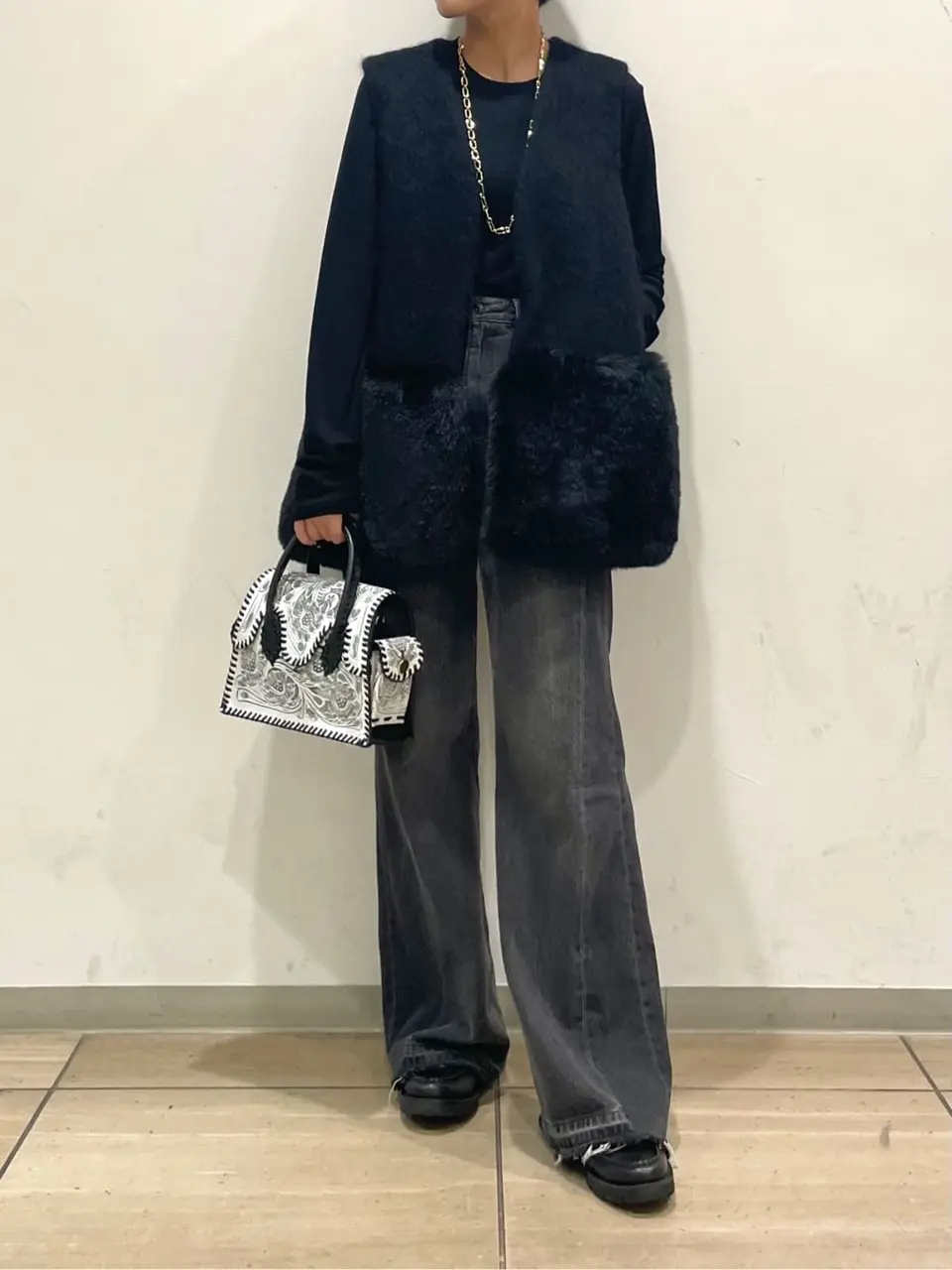 GRACE CONTINENTAL yoshi コーディネート画像