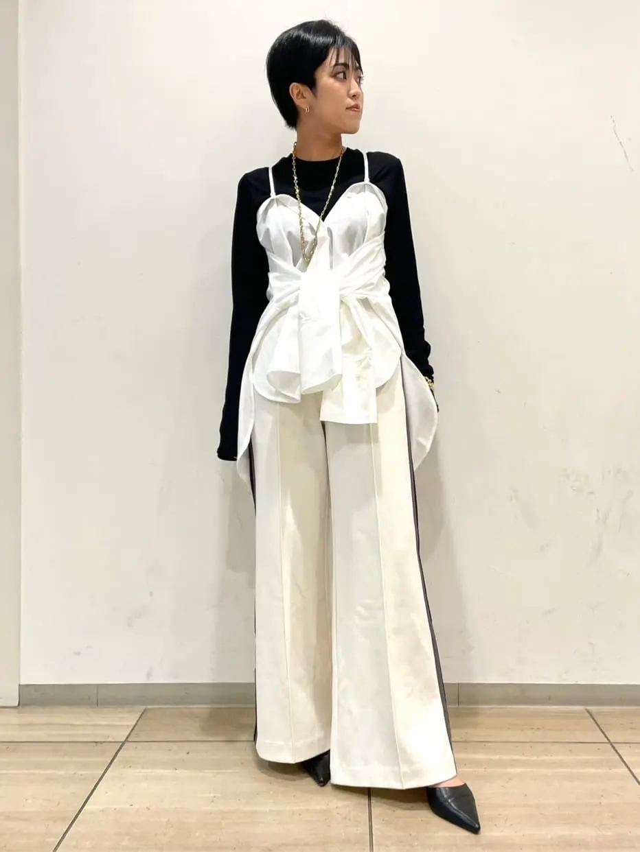 GRACE CONTINENTAL yoshi コーディネート画像