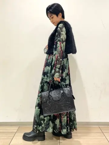 GRACE CONTINENTAL yoshi コーディネート画像