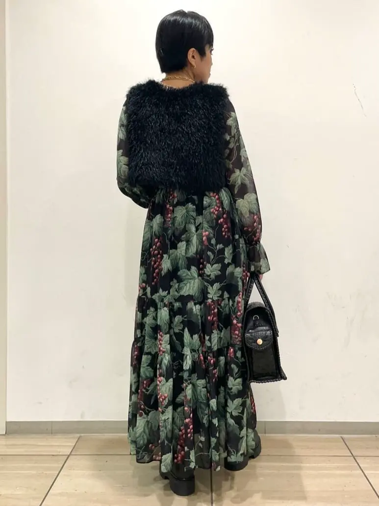 GRACE CONTINENTAL yoshi コーディネート画像