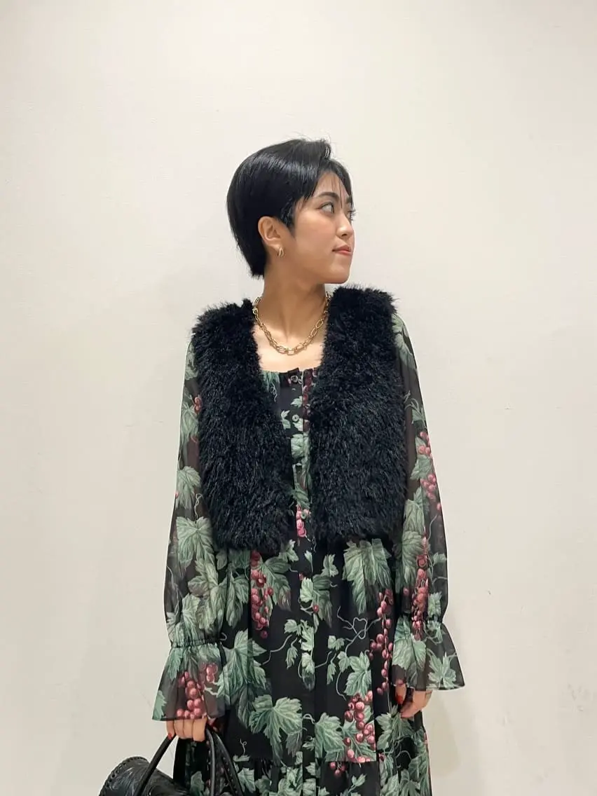 GRACE CONTINENTAL yoshi コーディネート画像