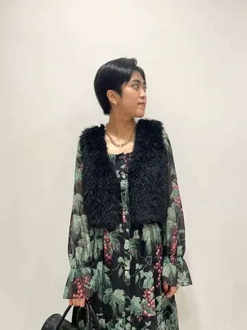 GRACE CONTINENTAL yoshi コーディネート画像