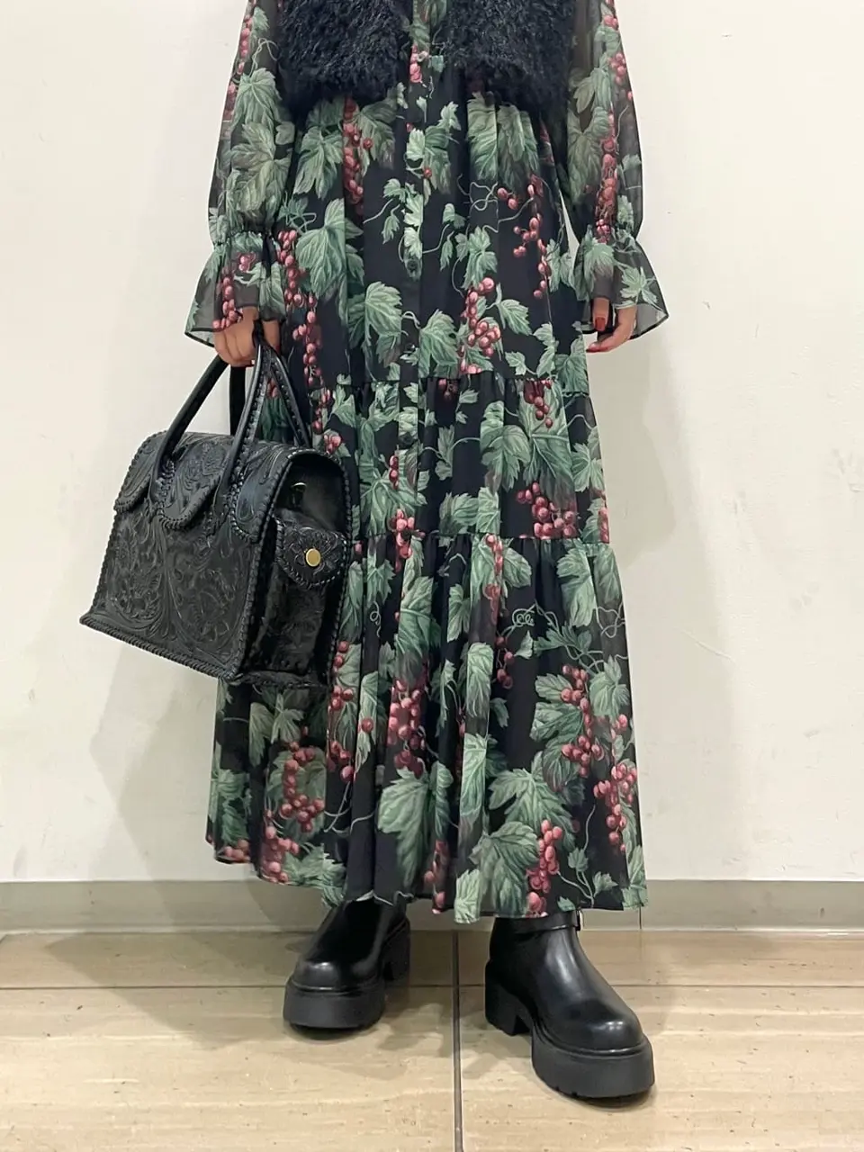 GRACE CONTINENTAL yoshi コーディネート画像