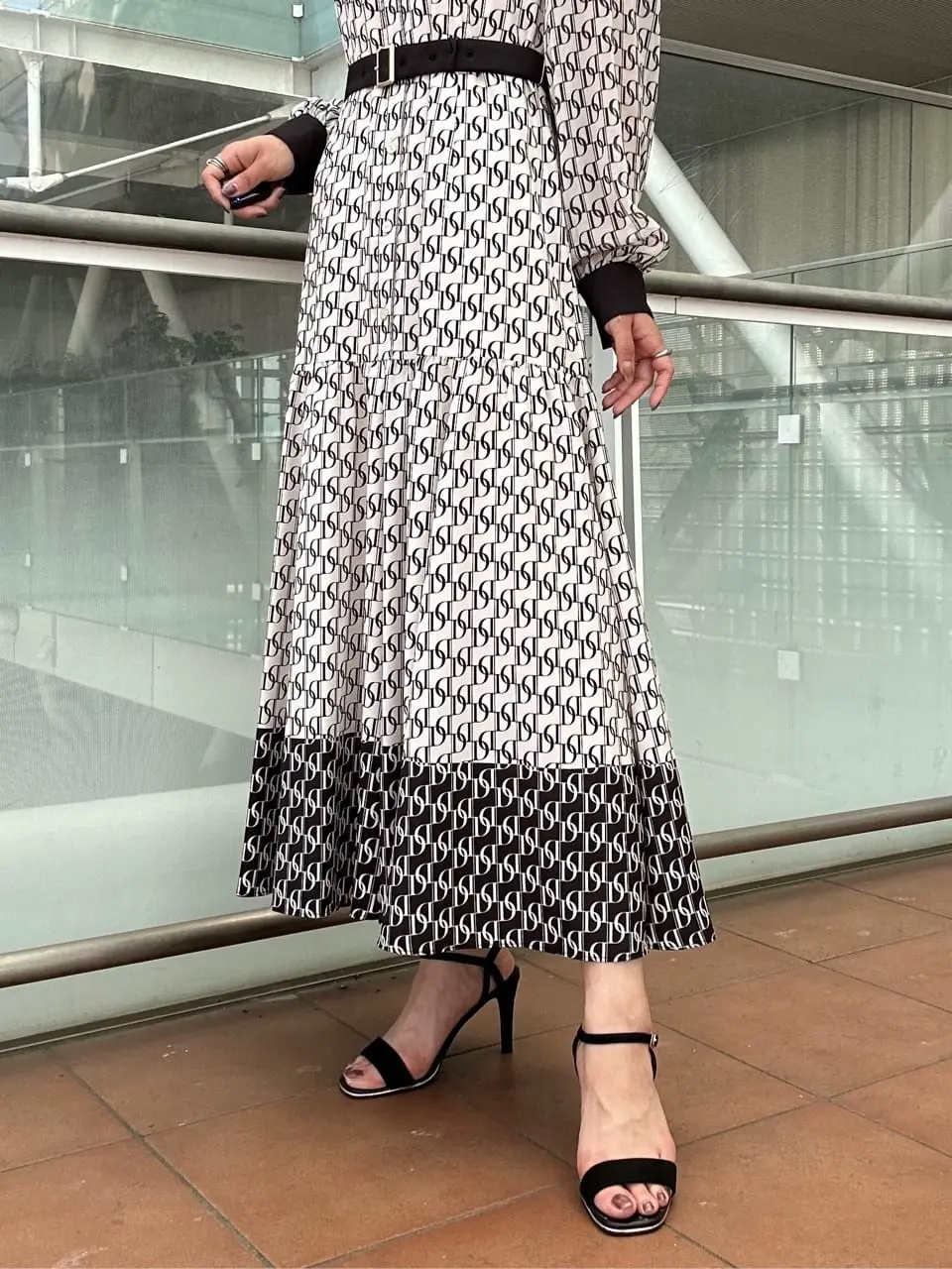 GRACE CONTINENTAL FUKUSHIMA YURIE コーディネート画像