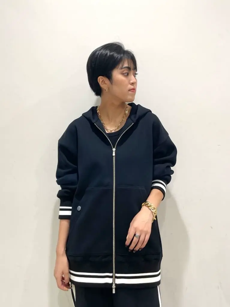 GRACE CONTINENTAL yoshi コーディネート画像