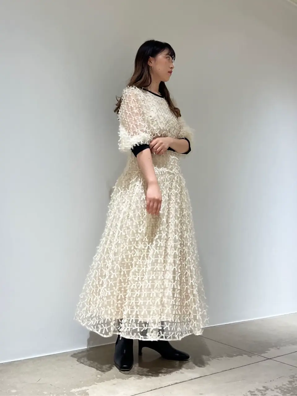 【極美品】グレースコンチネンタル リボン 付きドット 柄 ブラウス 黒白 花びら チュールリボン刺繍トップ / GRACE CONTINENTAL | GRACE