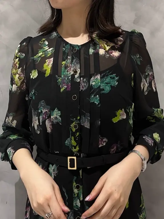 GRACE CONTINENTAL OZAWA コーディネート画像