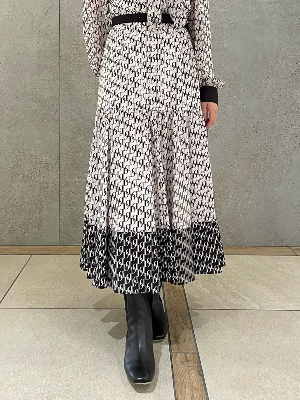 GRACE CONTINENTAL 清水　杏梨 コーディネート画像