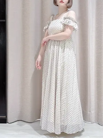 GRACE CONTINENTAL SAYUMI Nagashima コーディネート画像