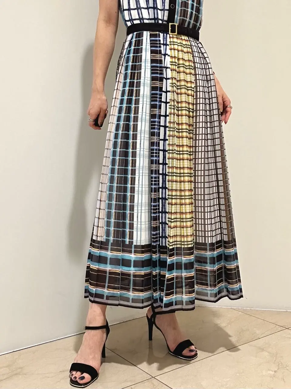 GRACE CONTINENTAL FUKUSHIMA YURIE コーディネート画像