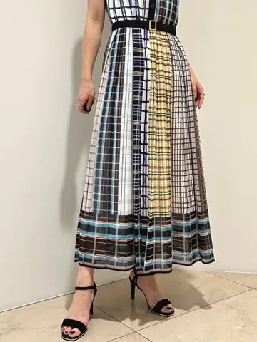 GRACE CONTINENTAL FUKUSHIMA YURIE コーディネート画像