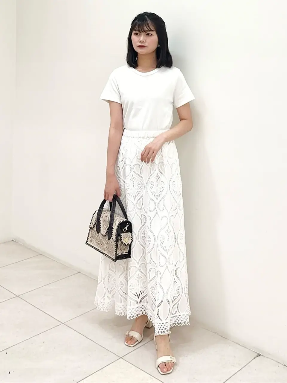 GRACE CONTINENTAL MORITA AI コーディネート画像