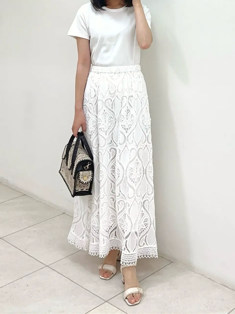 GRACE CONTINENTAL MORITA AI コーディネート画像