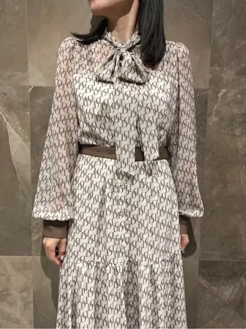 GRACE CONTINENTAL 穐山　香織 コーディネート画像