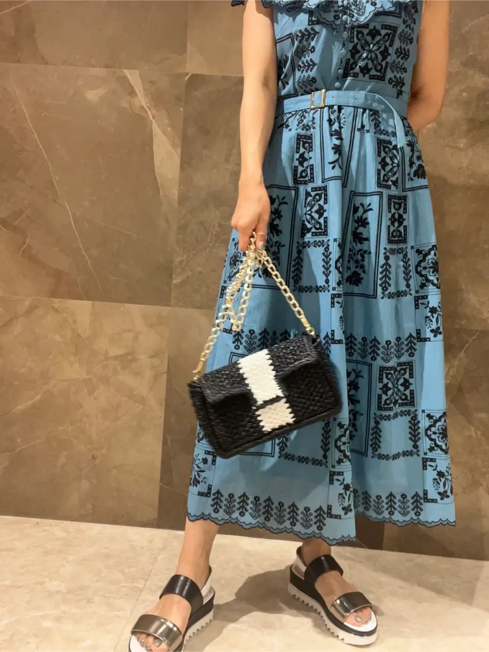 GRACE CONTINENTAL 穐山　香織 コーディネート画像