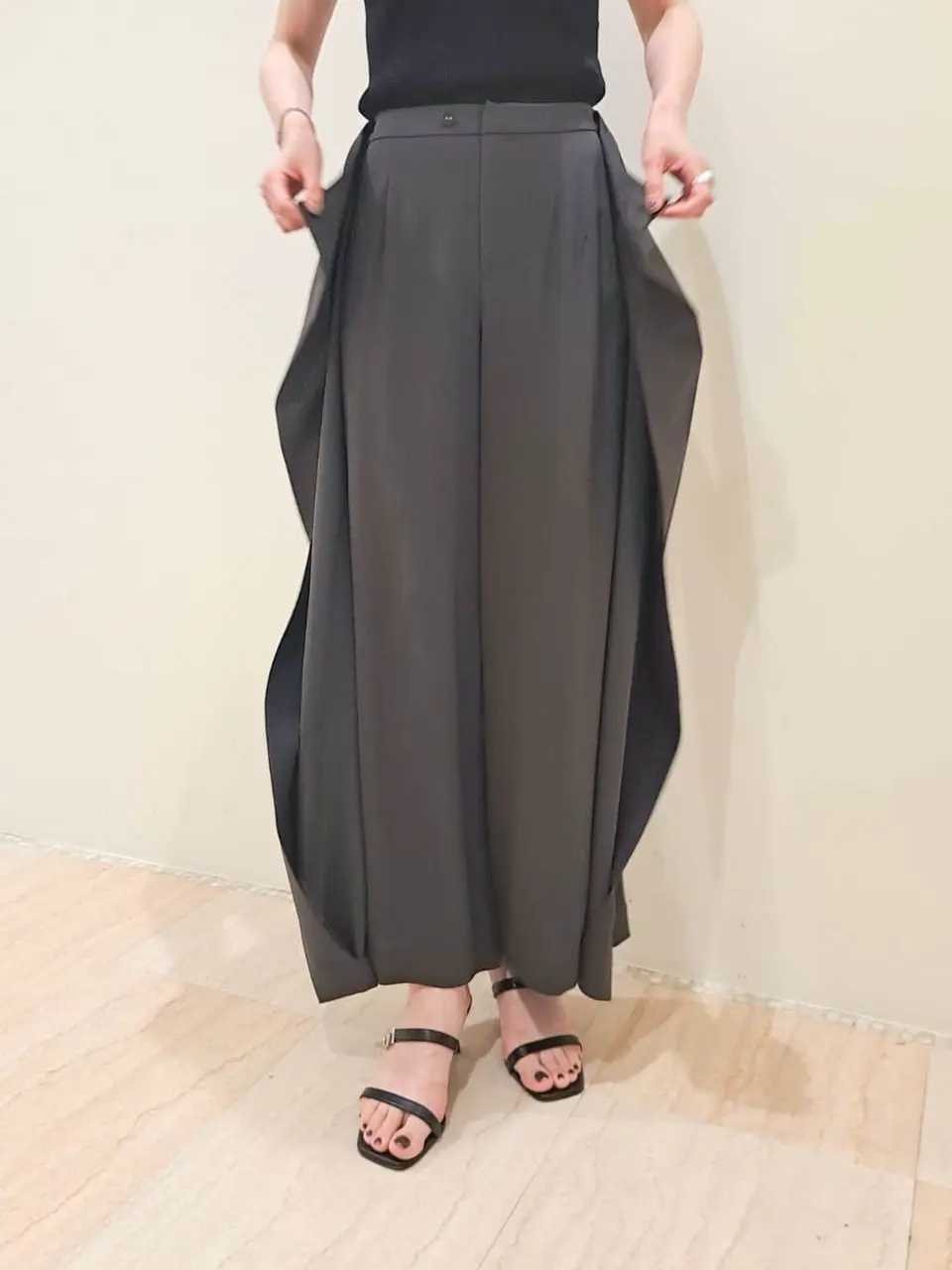 GRACE CONTINENTAL 今野　志保 コーディネート画像