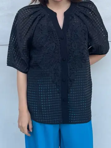 GRACE CONTINENTAL 穐山　香織 コーディネート画像