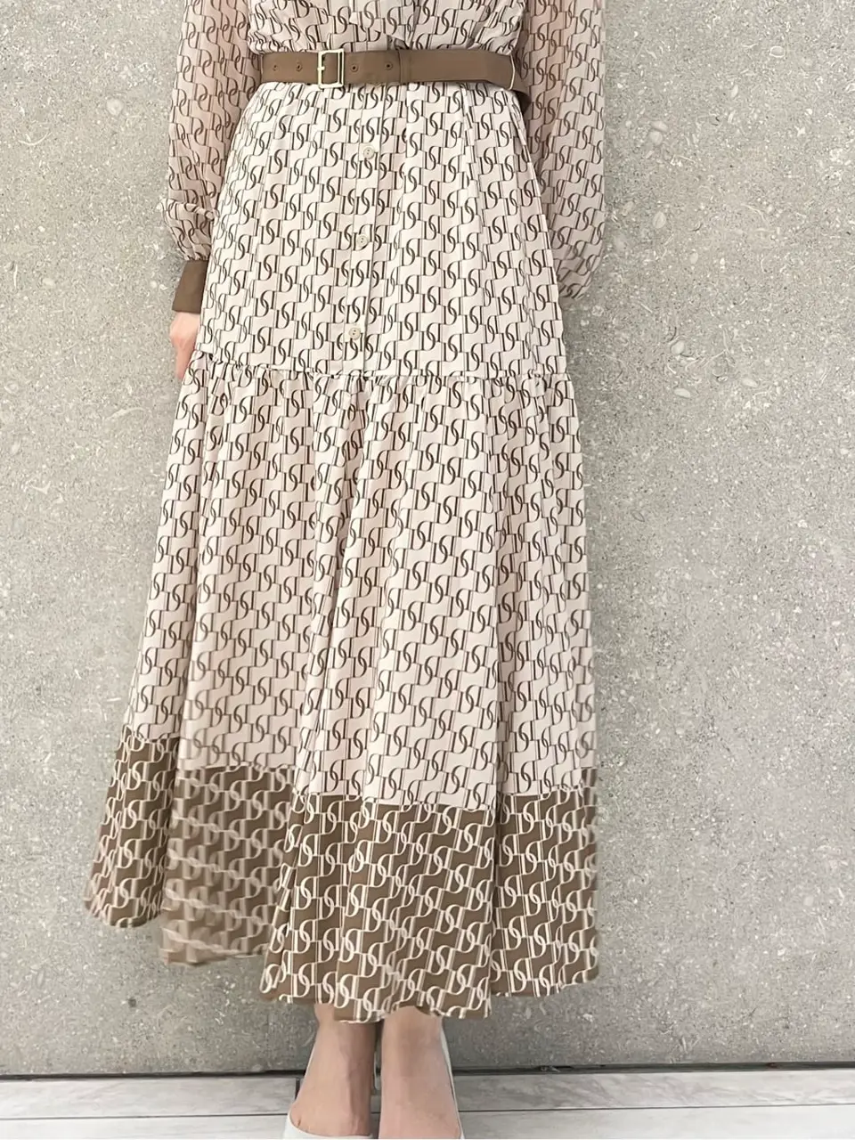 GRACE CONTINENTAL minami コーディネート画像