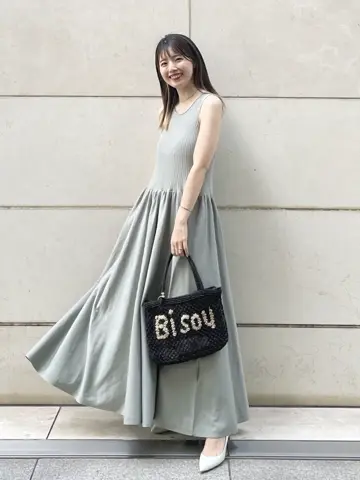 GRACE CONTINENTAL minami コーディネート画像