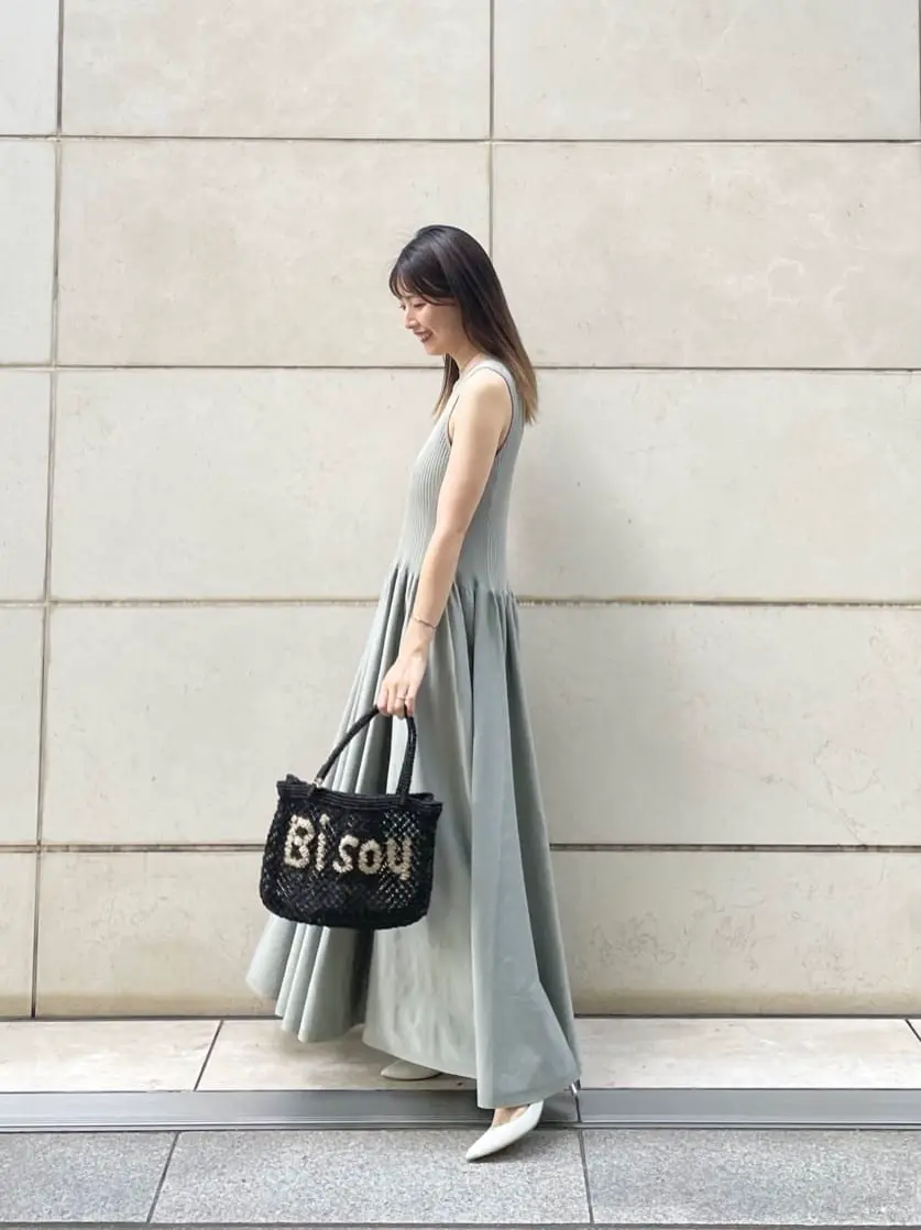 GRACE CONTINENTAL minami コーディネート画像