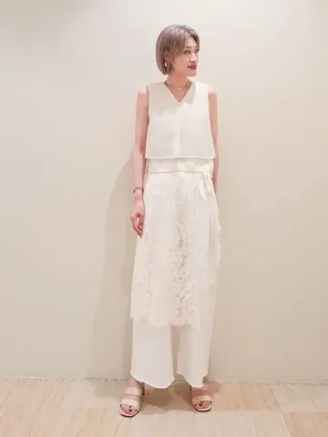 GRACE CONTINENTAL 今野　志保 コーディネート画像