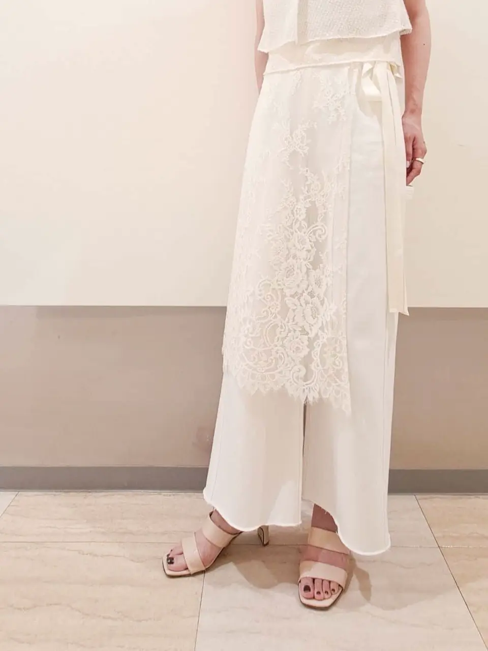 GRACE CONTINENTAL 今野　志保 コーディネート画像