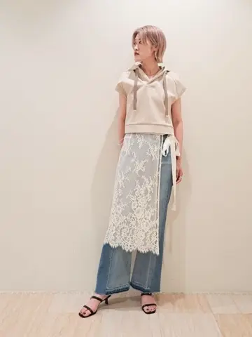 GRACE CONTINENTAL 今野　志保 コーディネート画像