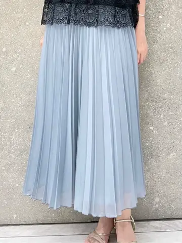 GRACE CONTINENTAL minami コーディネート画像