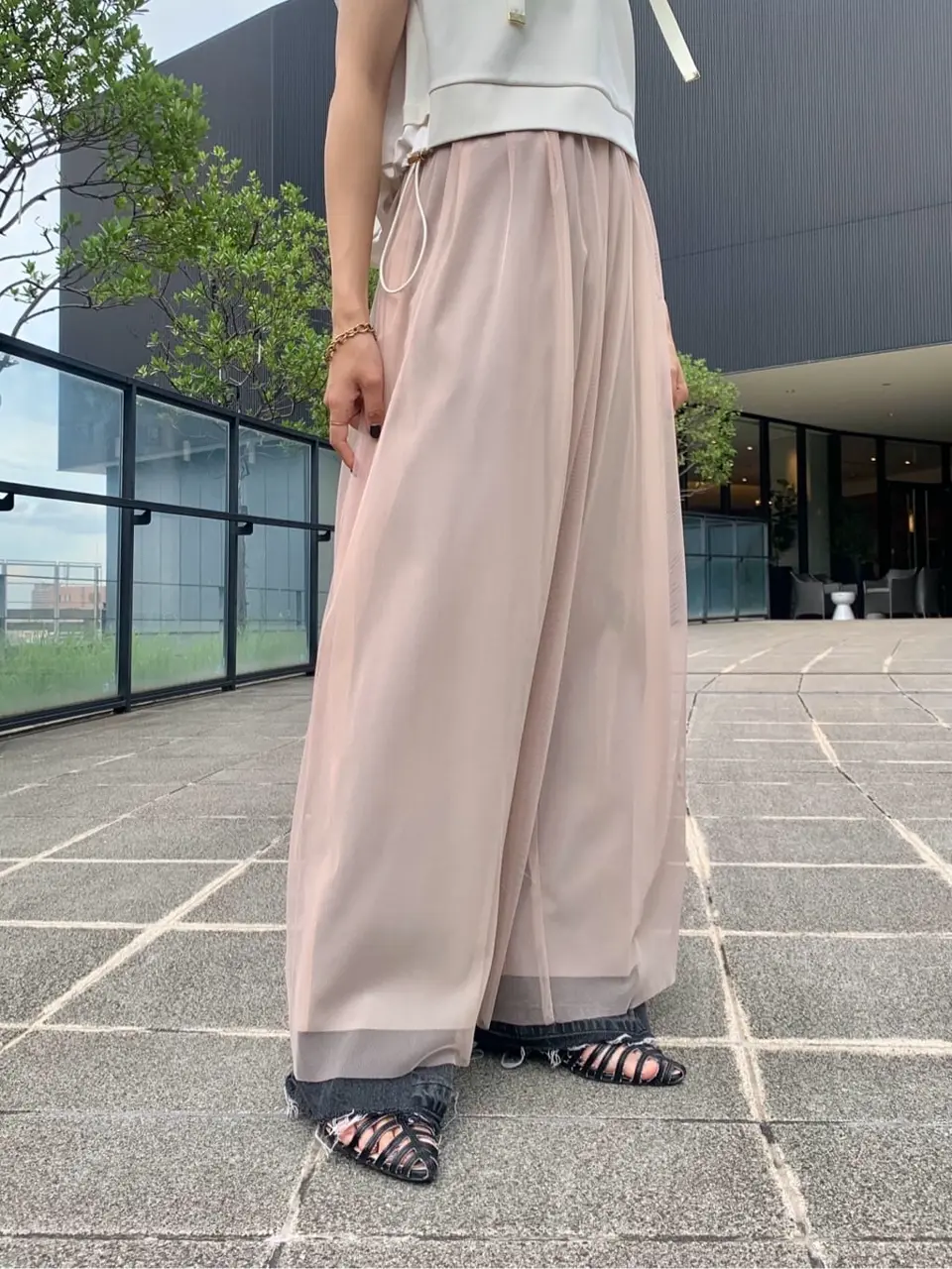 GRACE CONTINENTAL haruka iwasaki コーディネート画像